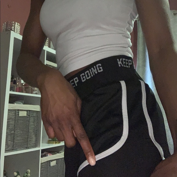Forever21 black and white workout shorts - Picture 2 of 3